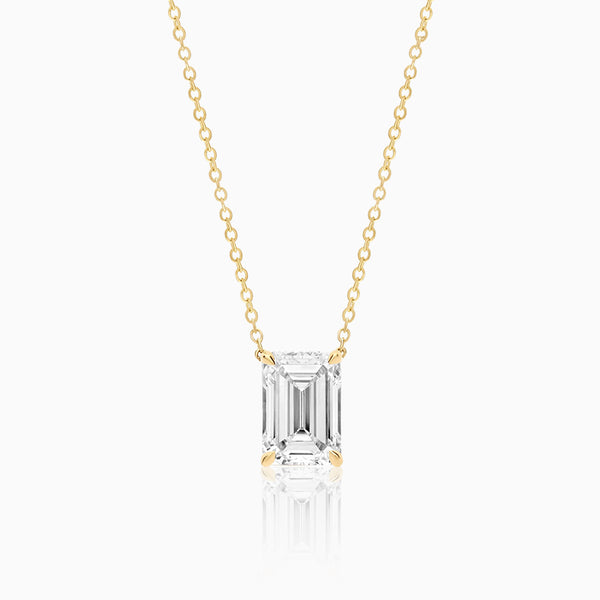 Carré de Luxe Collection D-E VS+ Emerald Diamond Prong Necklace