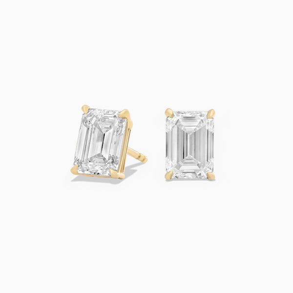 Carré de Luxe Collection D-E VS+ Emerald Diamond Prong Earrings