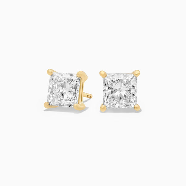 Carré de Luxe Collection D-E VS+ Princess Diamond Prong Earrings