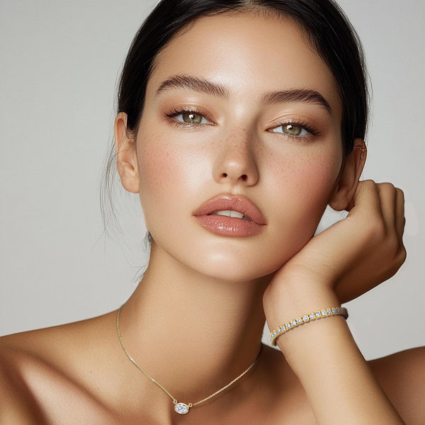 Carré de Luxe Collection D-E VS+ Oval Diamond Bezel Necklace