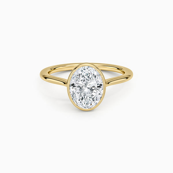 Carré de Luxe Collection D-E VS+ Oval Diamond Bezel Ring
