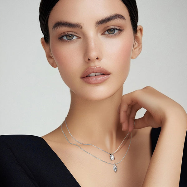 Carré de Luxe Collection D-E VS+ Emerald Diamond Solitaire Necklace